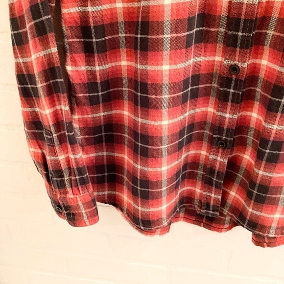 Burton Women’s button down Shirt Plaid Flannel 100% cotton Grungy S - Picture 9 of 14